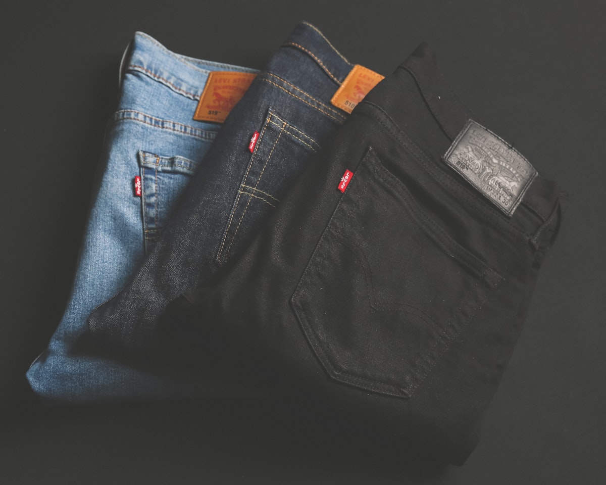 Straight Rigid Jean